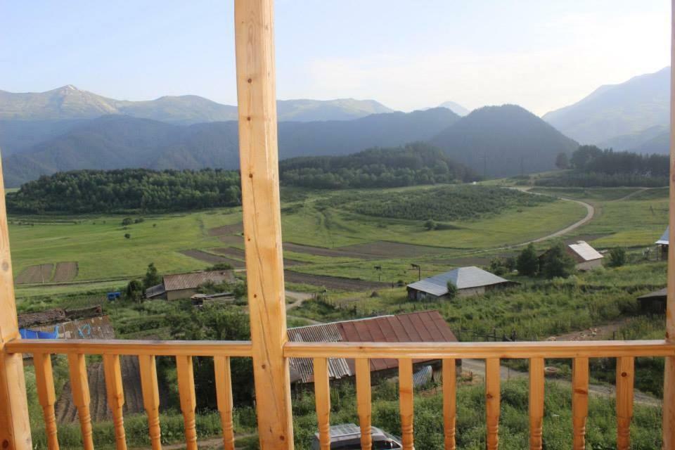Guest House Tsasne Omalo Εξωτερικό φωτογραφία